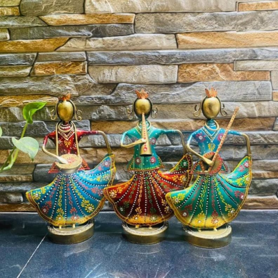 OPPERSTE METAL RAJASTHANI
MUSICIANS
SHOWPIECE SET OF 3