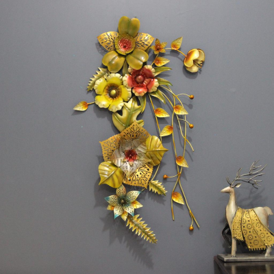 OPPERSTE GOLDEN FLOWER WALL
DECOR