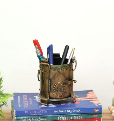 OPPERSTE GOLD WROUGHT IRON
MINIATURE PEN STAND