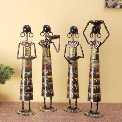 OPPERSTE TRIBAL LADY FARMER BROWN
FIGURINE SET OF 4