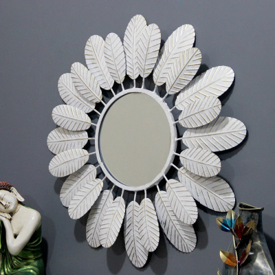 Round Mirror Wall Decor in White